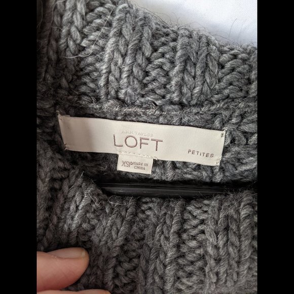 Ann Taylor Loft Cozy Fitted Knit Sweater w/ Foldable Turtle Neck Size XS P - Picture 7 of 8